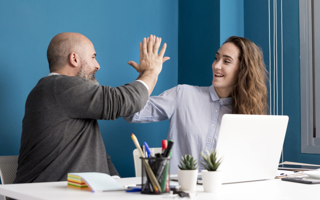 ¿Buscas mejorar el cuidado al empleado? Necesitas un software de RH 